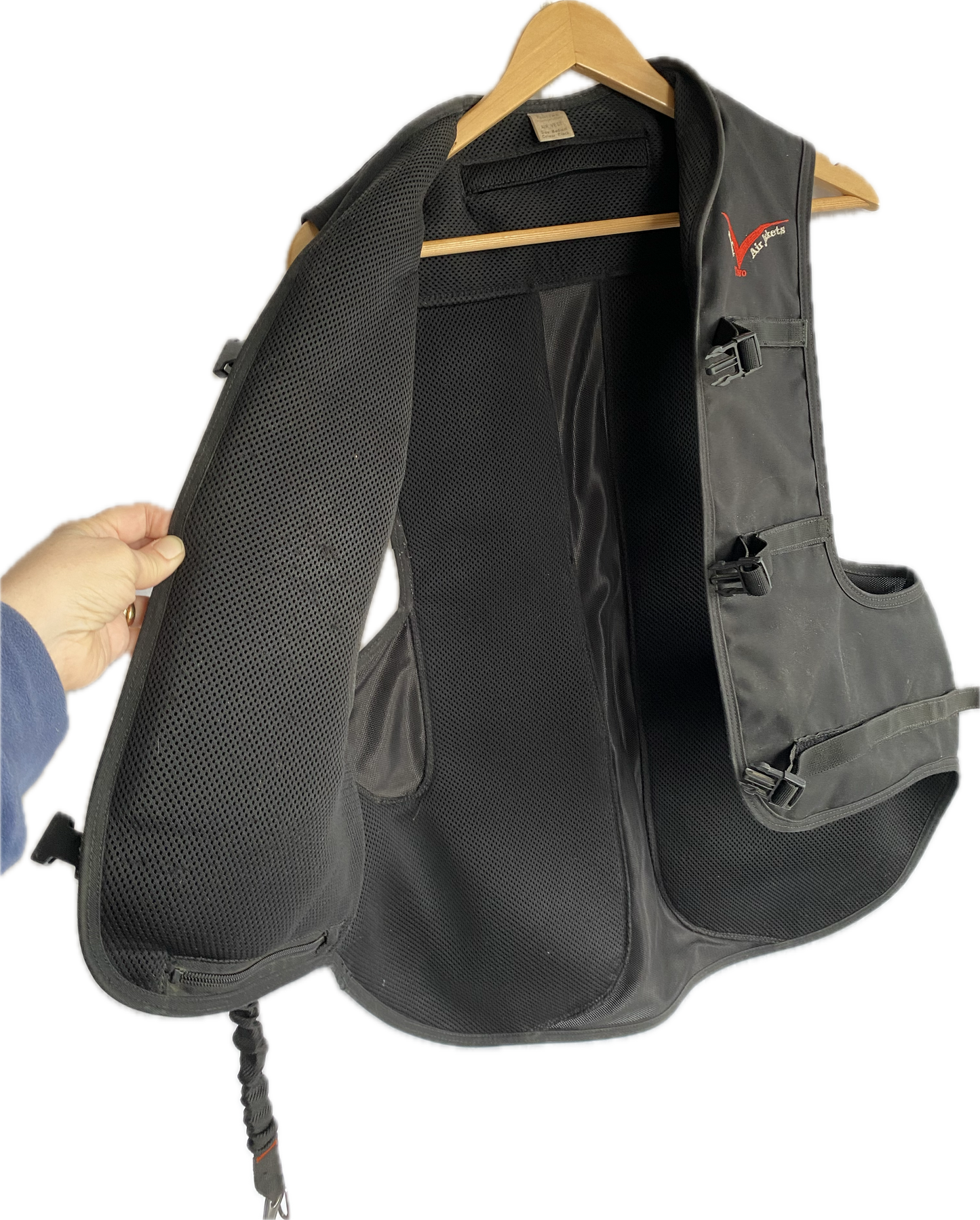 Safety vest with carbon dioxide cartridge | JacketPoint Two Air