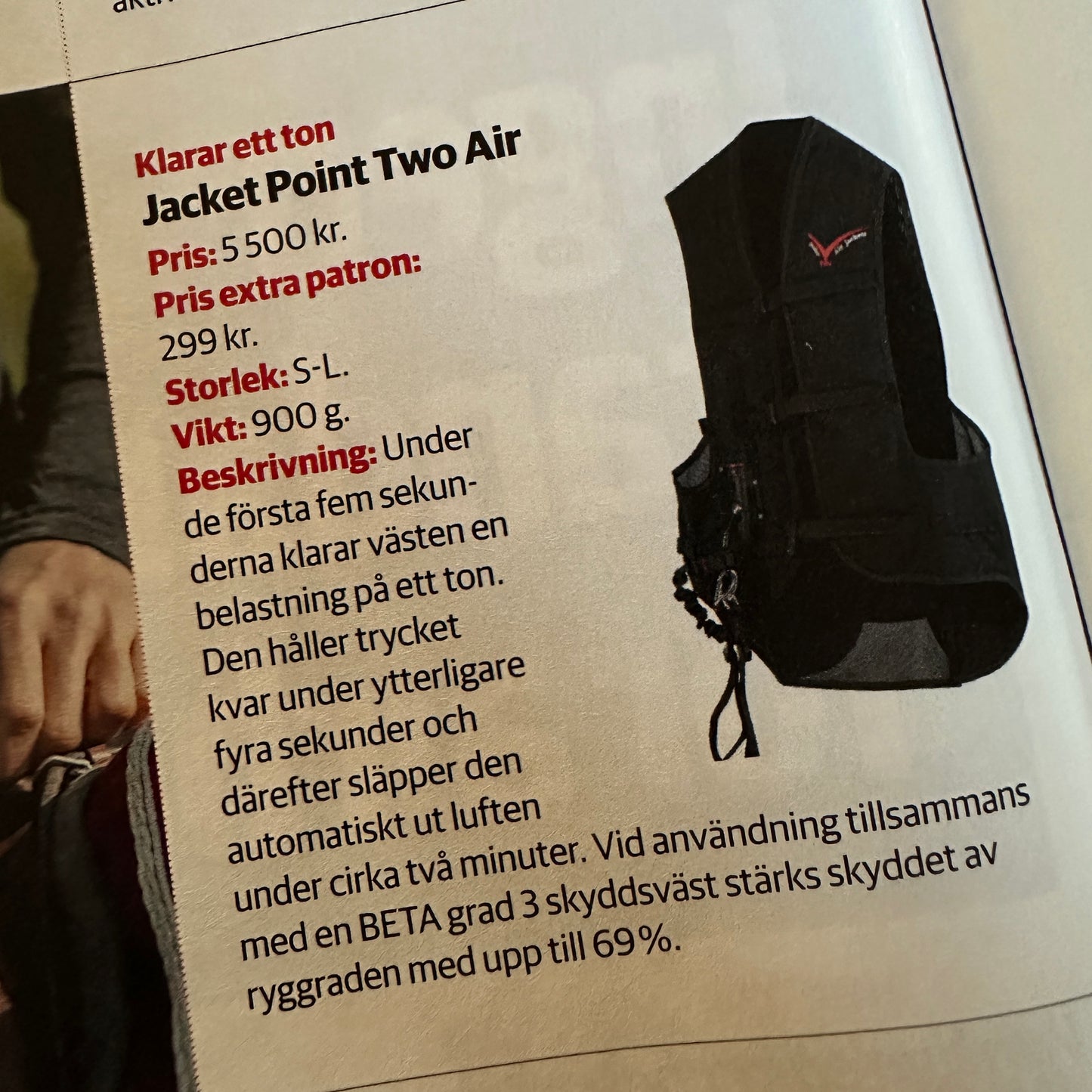 Safety vest with carbon dioxide cartridge | JacketPoint Two Air