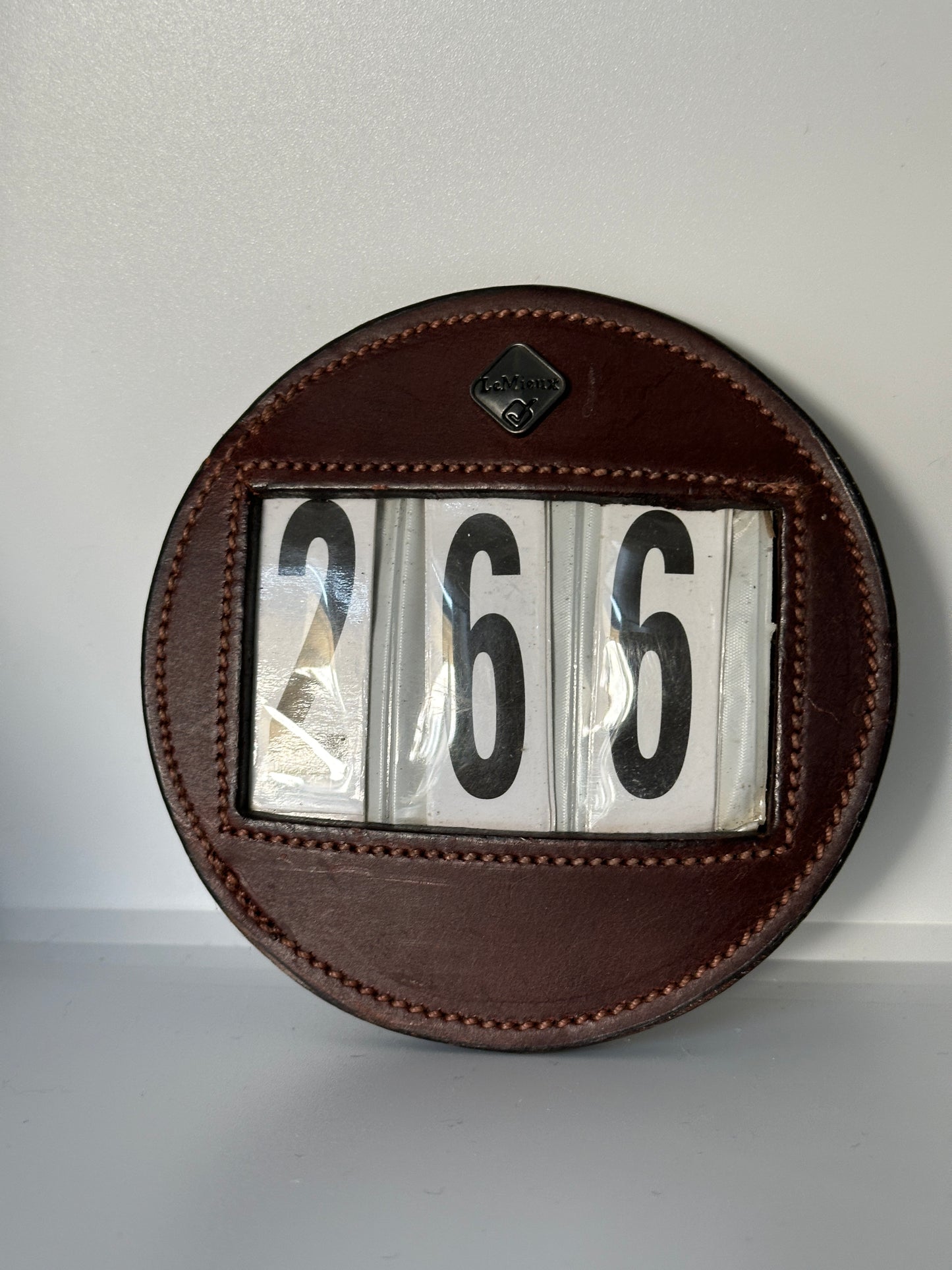 Number plate holder | Le Mieux