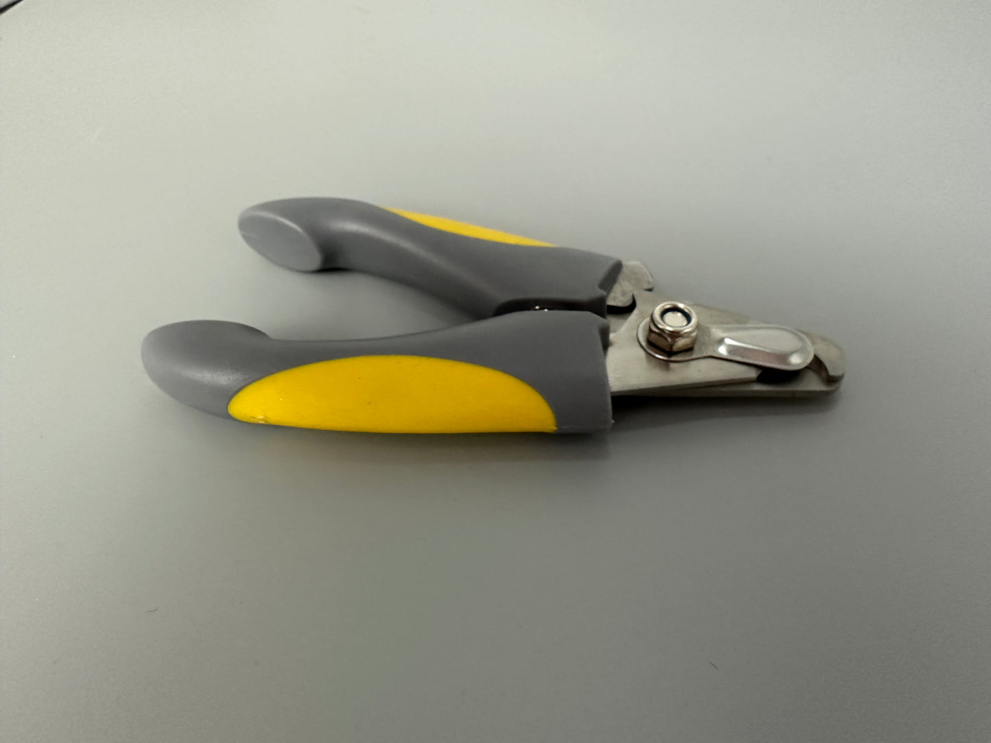 Claw pliers
