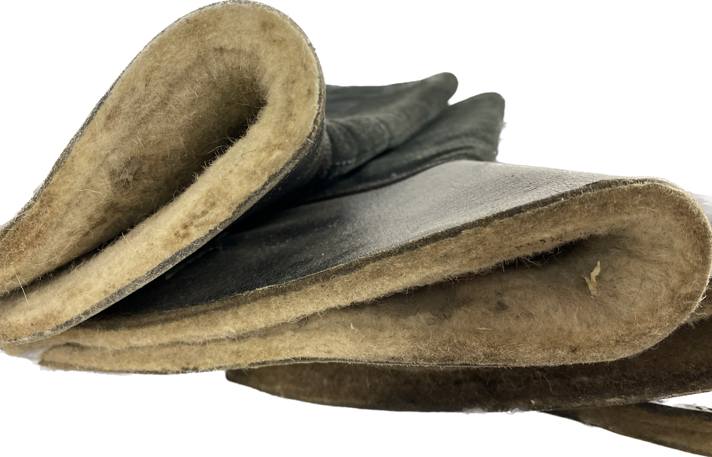 Transport protection in suede, wool and leather