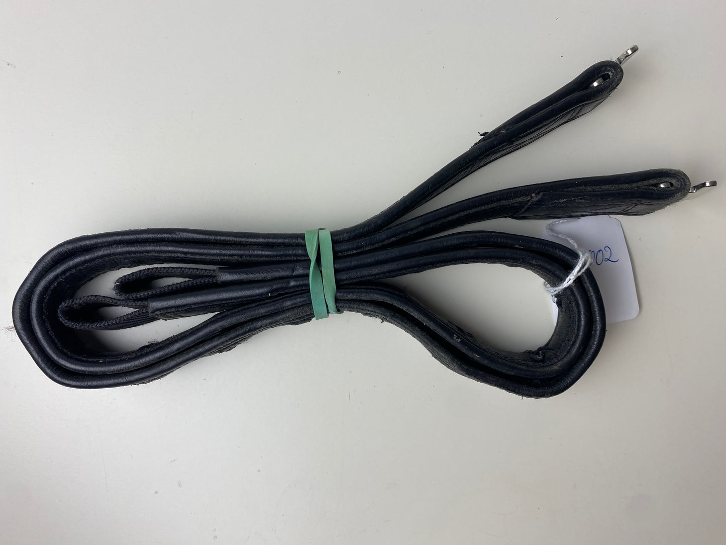 Stirrup leather with T-buckle | Globus