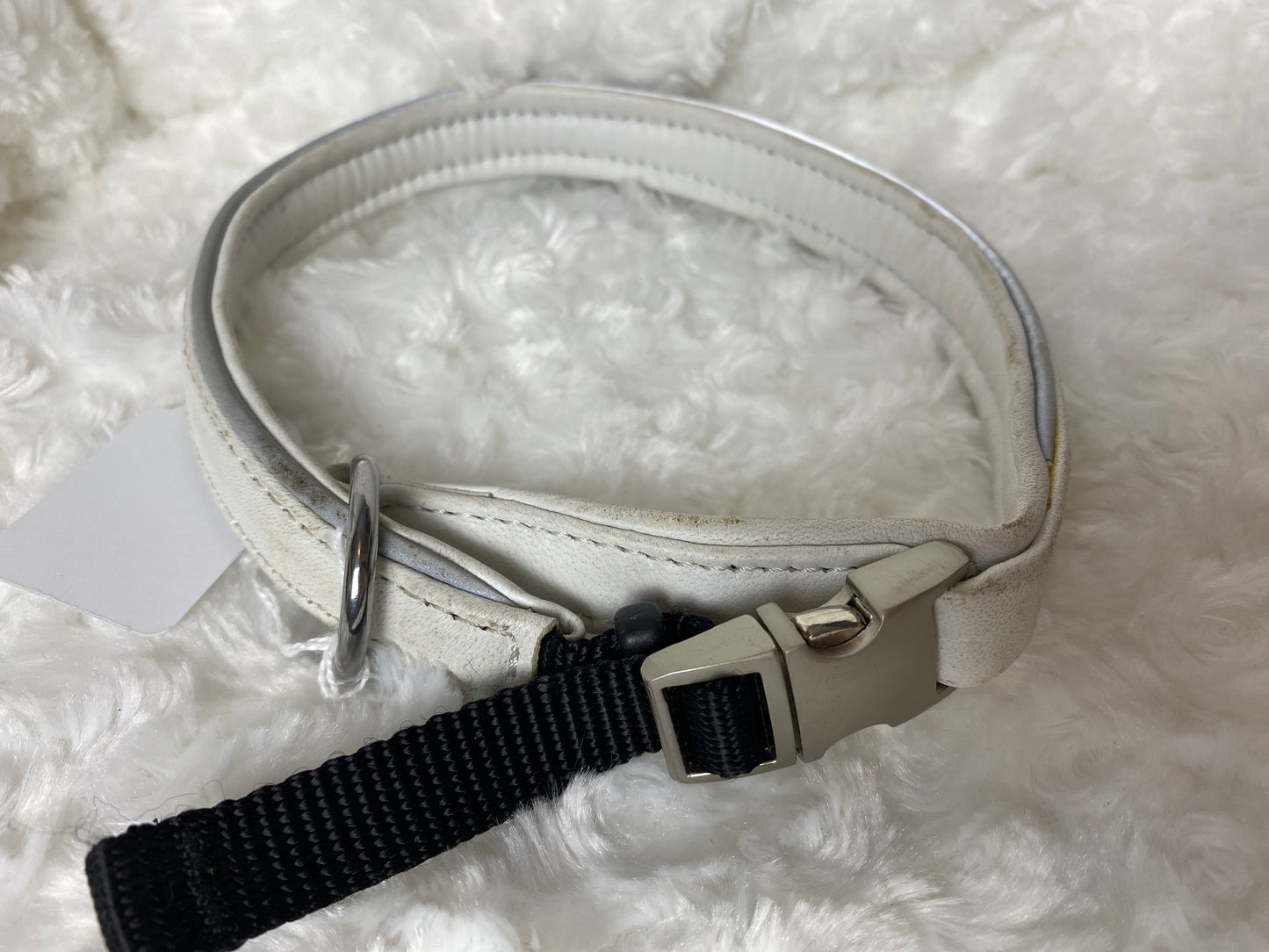 Dog collar with reflector