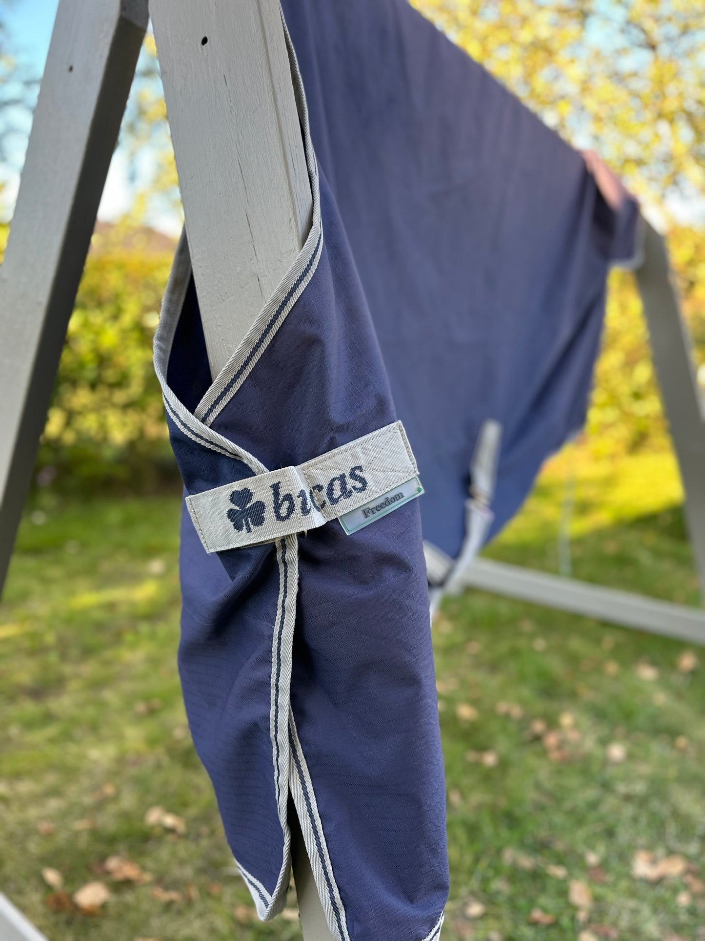 Regntäcke 0 g | 145 | Bucas Freedom Turnout Lite 0g - Equi ReUse Sweden AB