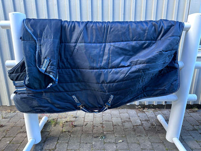 Stalltäcke Horseware Amigo Insulator 350g plus halstäcke 150g, storlek 6,0"/130 cm.