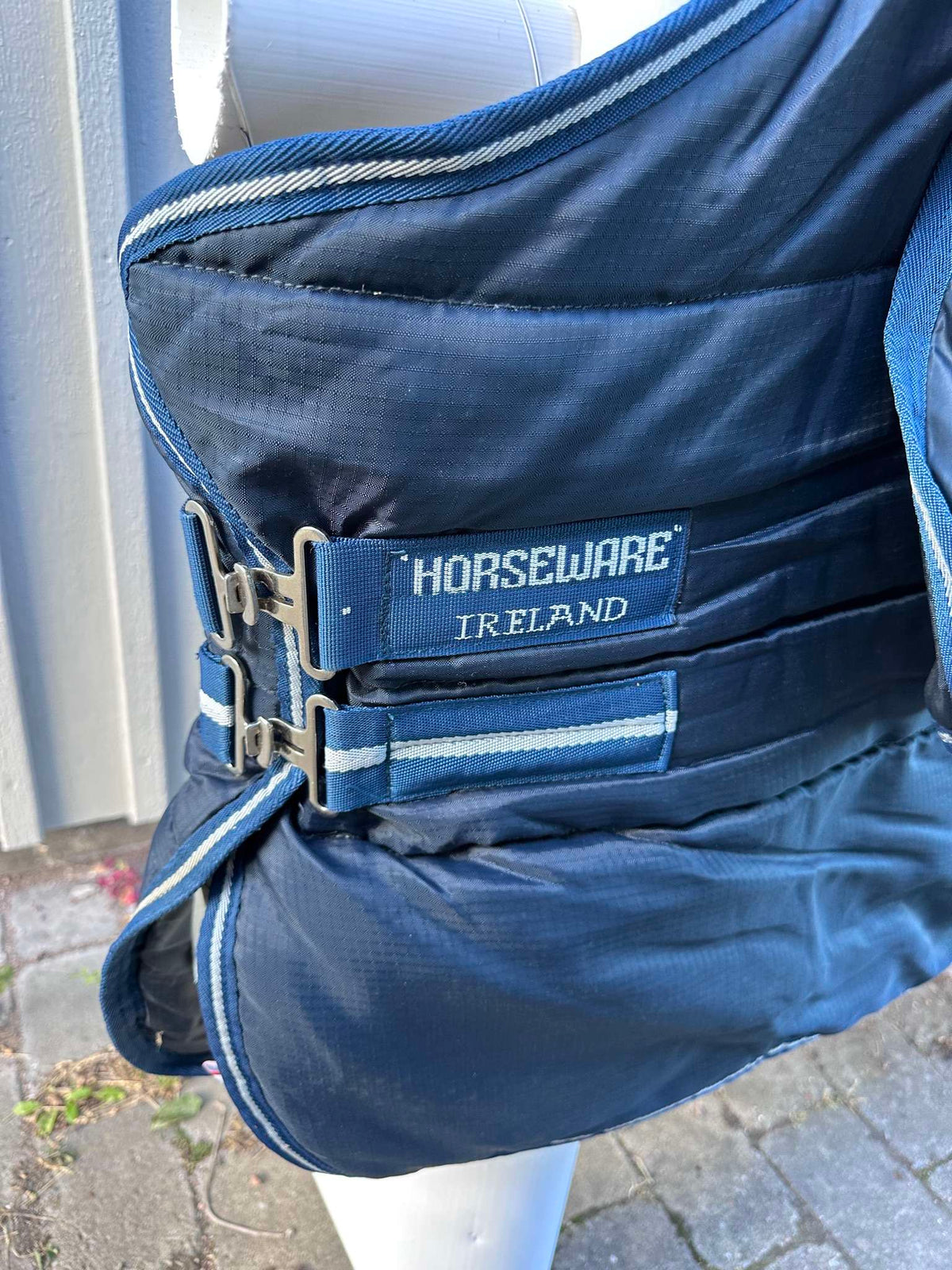Stalltäcke Horseware Amigo Insulator 350g plus halstäcke 150g, storlek 6,0"/130 cm.