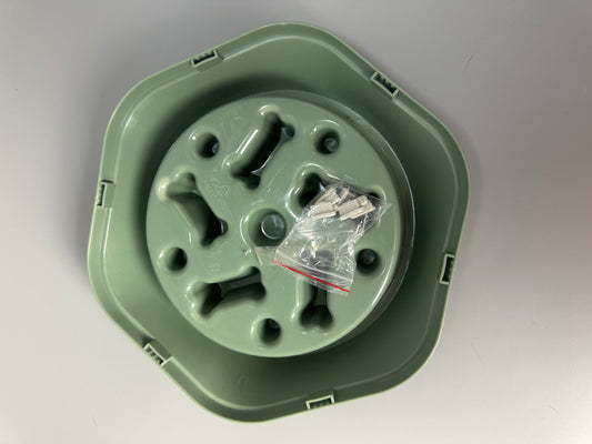 Slowfeed dog food bowl