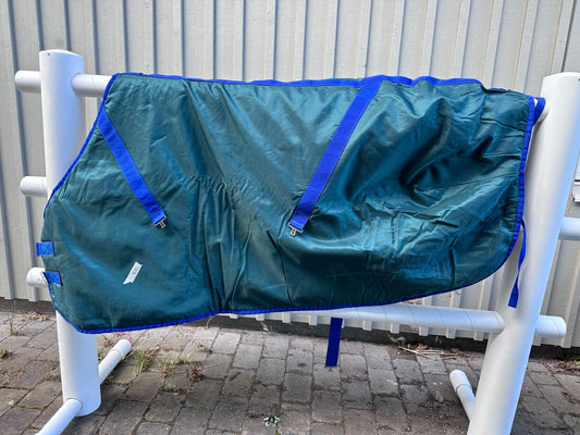 Bucas vinter-/utetäcke ca 200g stl 135