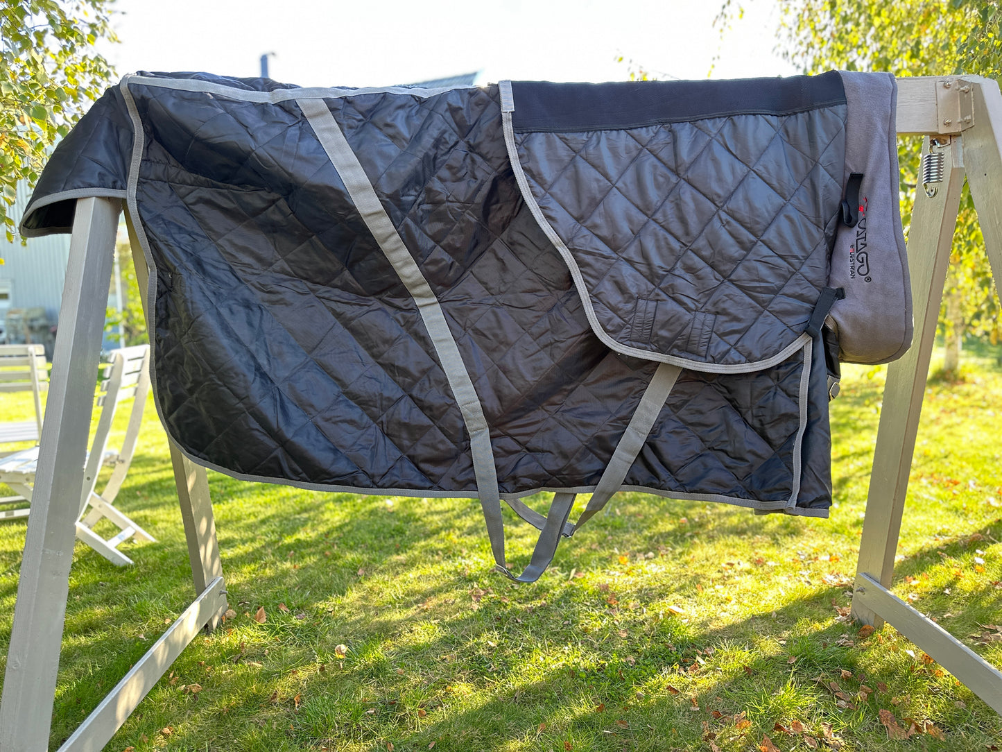 Stalltäcke 100 g | 145 | Catago