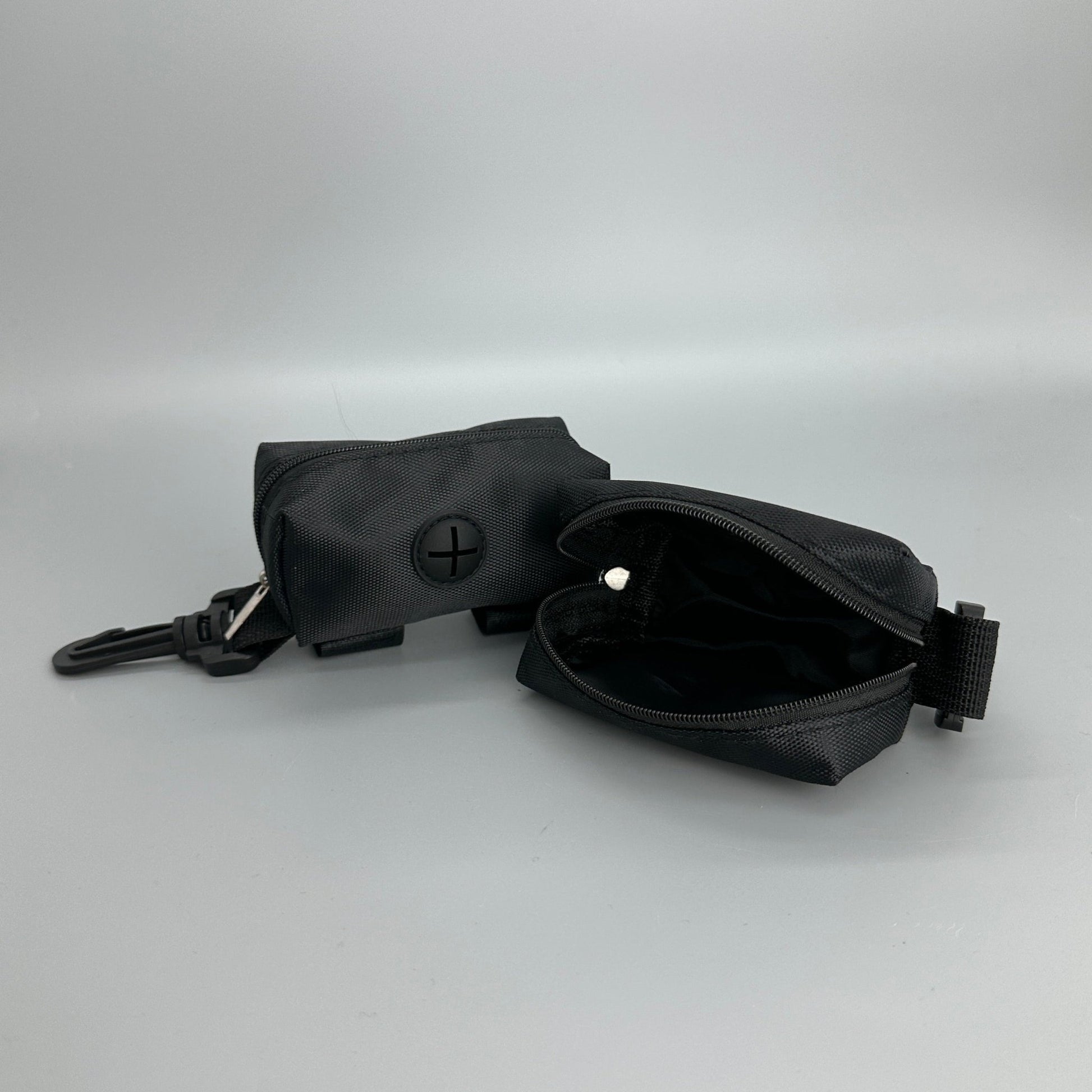 Hållare för hundbajspåsar - Hållare för bajspåsar - Equi ReUse Sweden AB