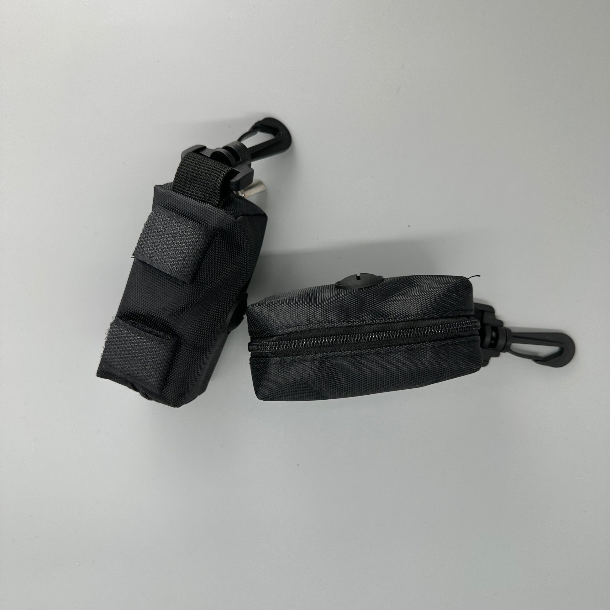 Hållare för hundbajspåsar - Hållare för bajspåsar - Equi ReUse Sweden AB