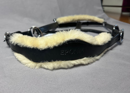 Lädergrimma med fårskinn | Eponia Equestrian sport - Grimma - Equi ReUse Sweden AB