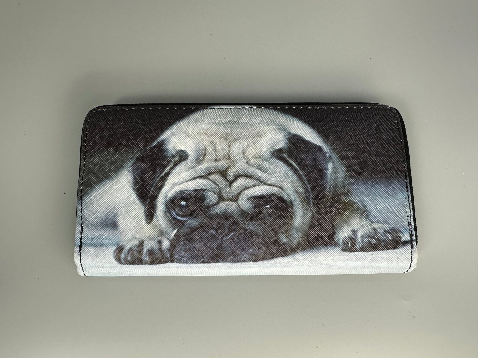 Plånbok hundmotiv Mops - Equi ReUse Sweden AB