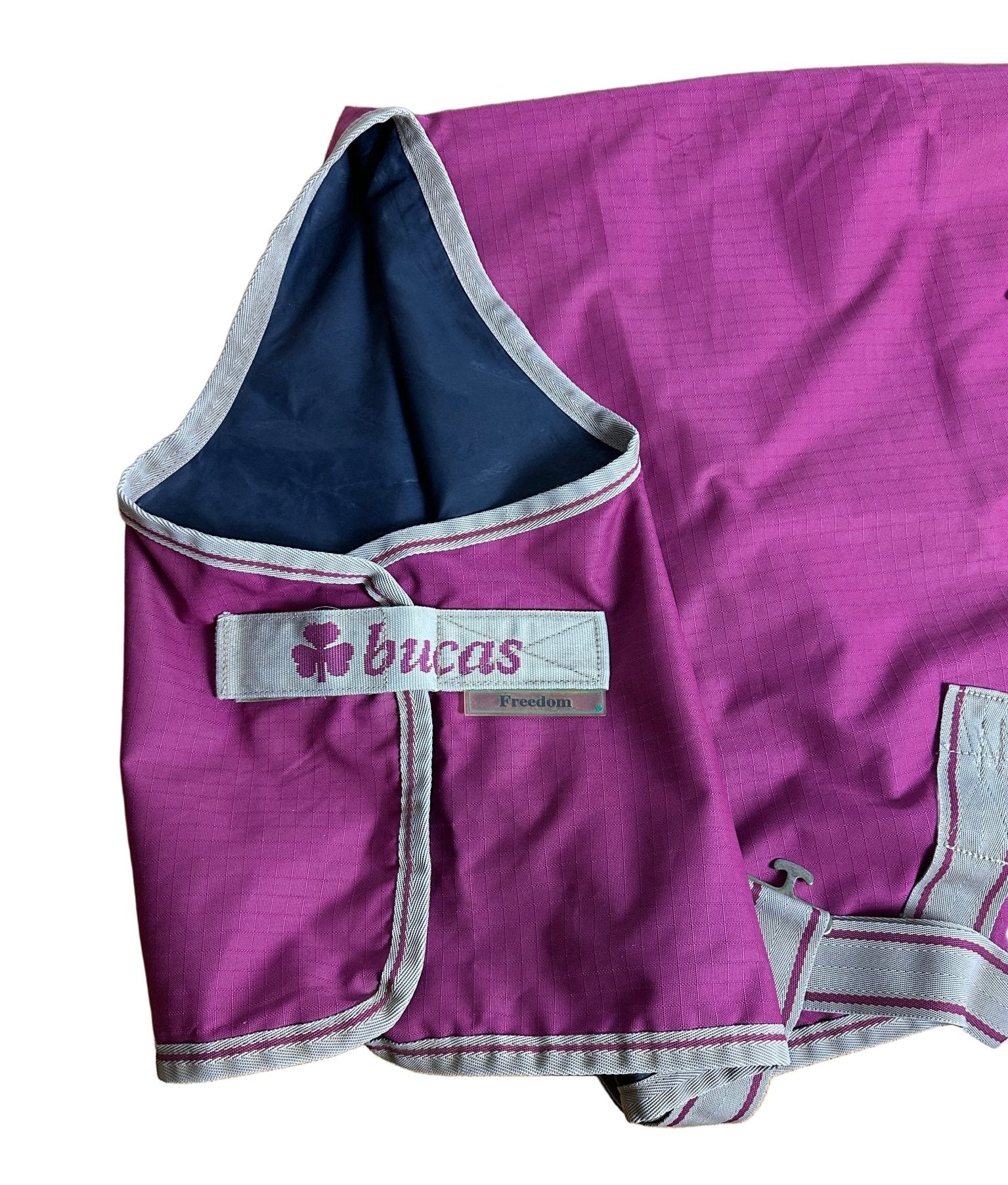 Regntäcke 0 g | 85 | Bucas Freedom Turnout Lite 0g - Regntäcke - Equi ReUse Sweden AB