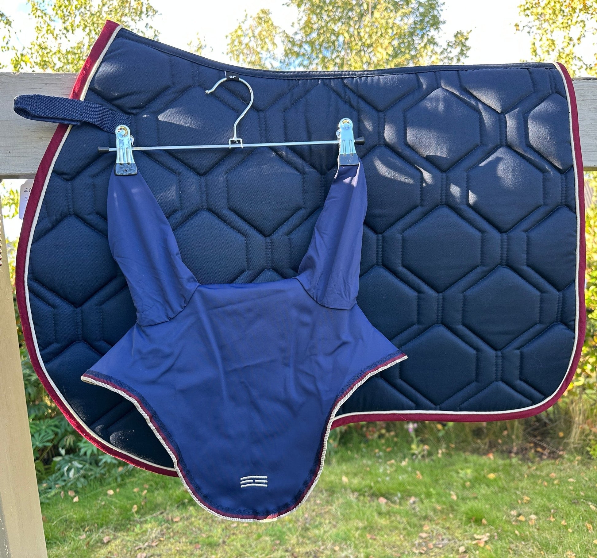 Set Ländtäcke, Hoppschabrak & Huva | Full | Fairfield - Equi ReUse Sweden AB