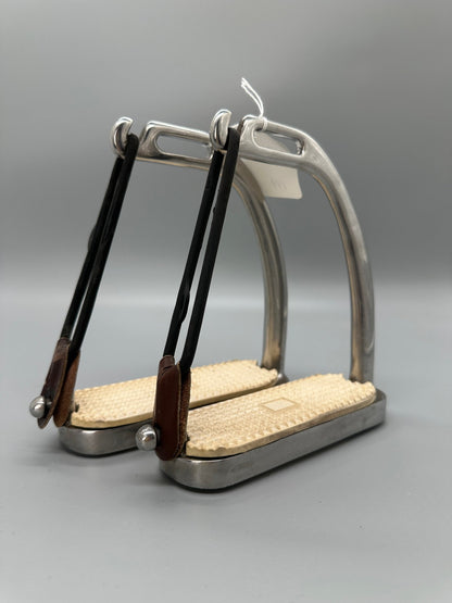 Stigbyglar m gummiband | Dam - Stigbyglar - Equi ReUse Sweden AB