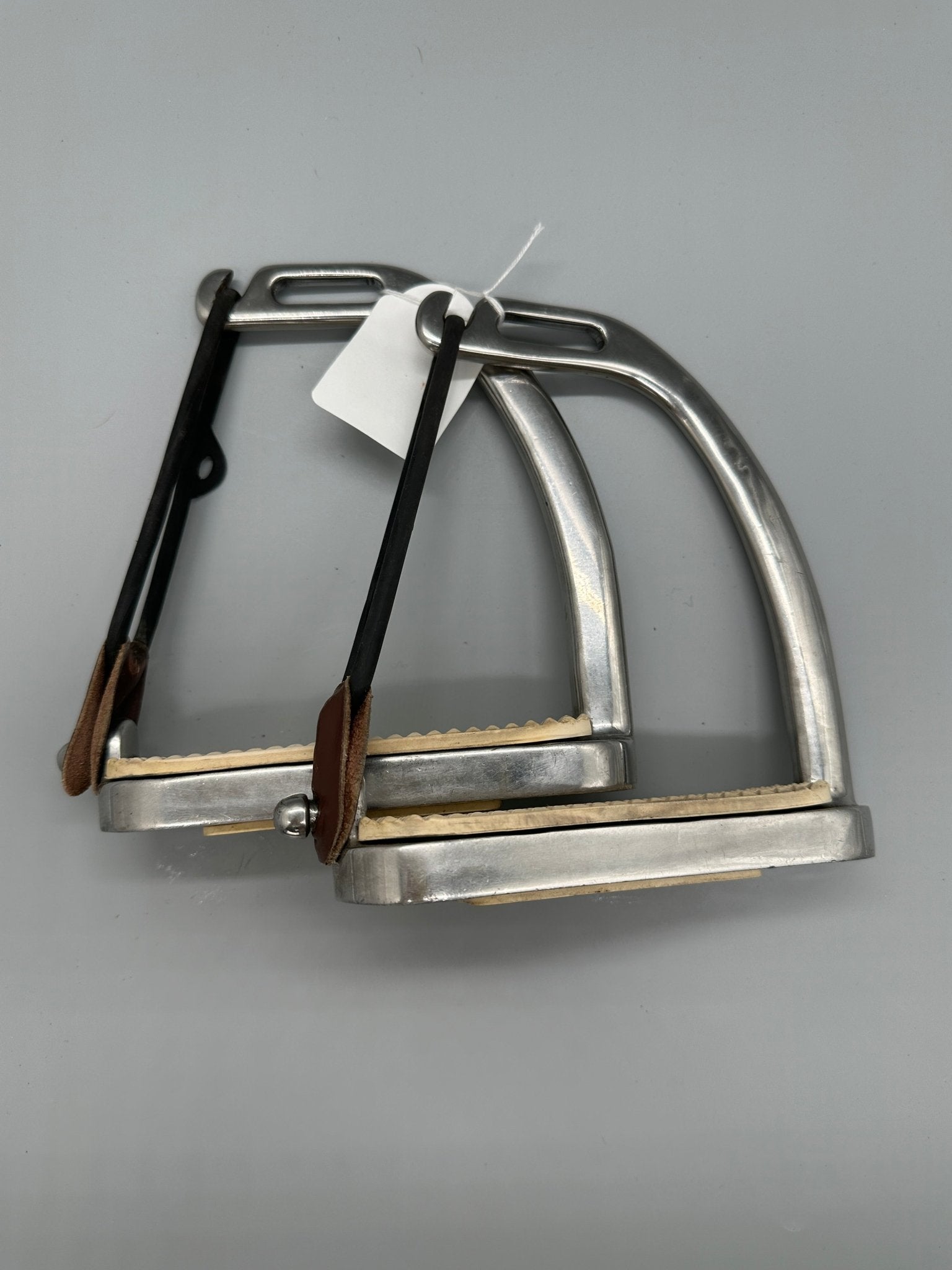 Stigbyglar m gummiband | Dam - Stigbyglar - Equi ReUse Sweden AB